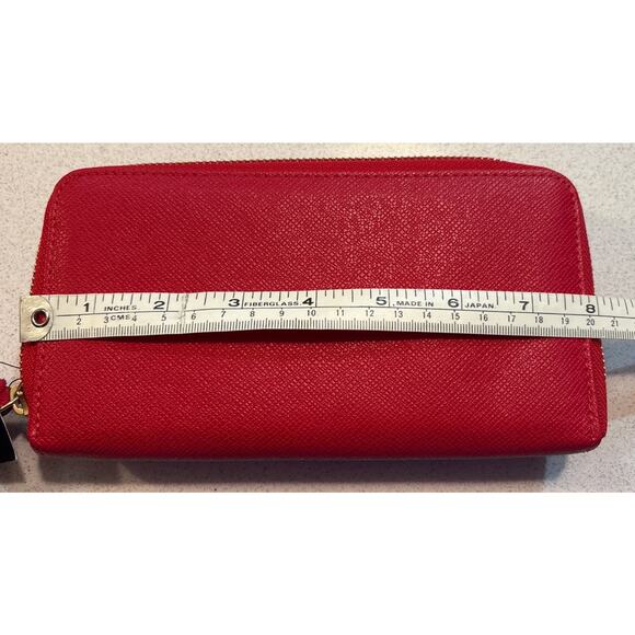 NWT Tahari Front Pocket Red Organizer Zip Around Wallet/Wristlet Retail $60 New - Picture 6 of 8